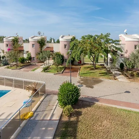 Apollonium Beach Flats And Villas * أكبوك