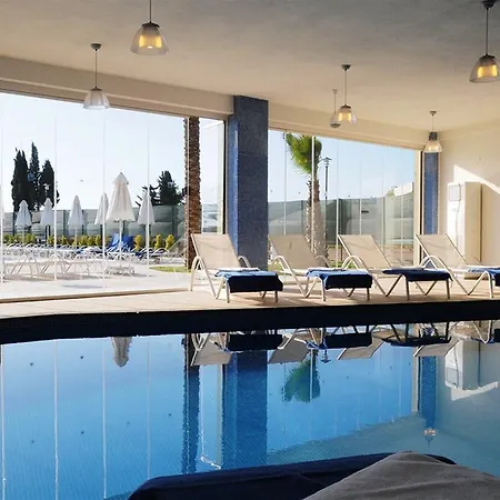 Apollonium Beach Flats And Villas فيلة