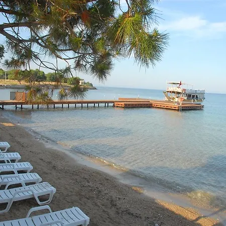 Apollonium Beach Flats And Villas * أكبوك