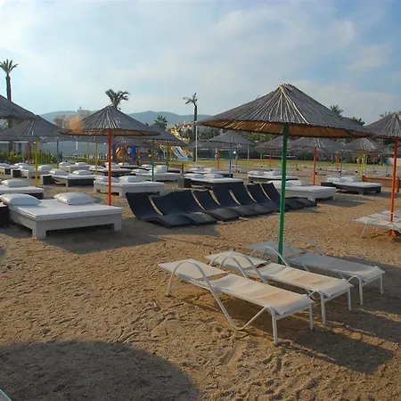 Apollonium Beach Flats And Villas فيلة