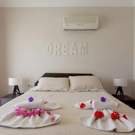 Apollonium Beach Flats And Villas فيلة أكبوك